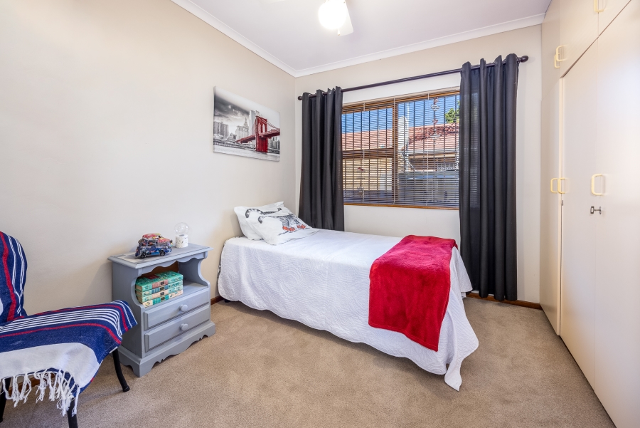 5 Bedroom Property for Sale in Sonstraal Western Cape